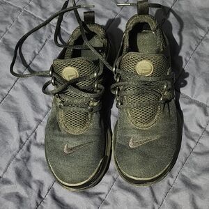 Nike Kids Black Sneakers